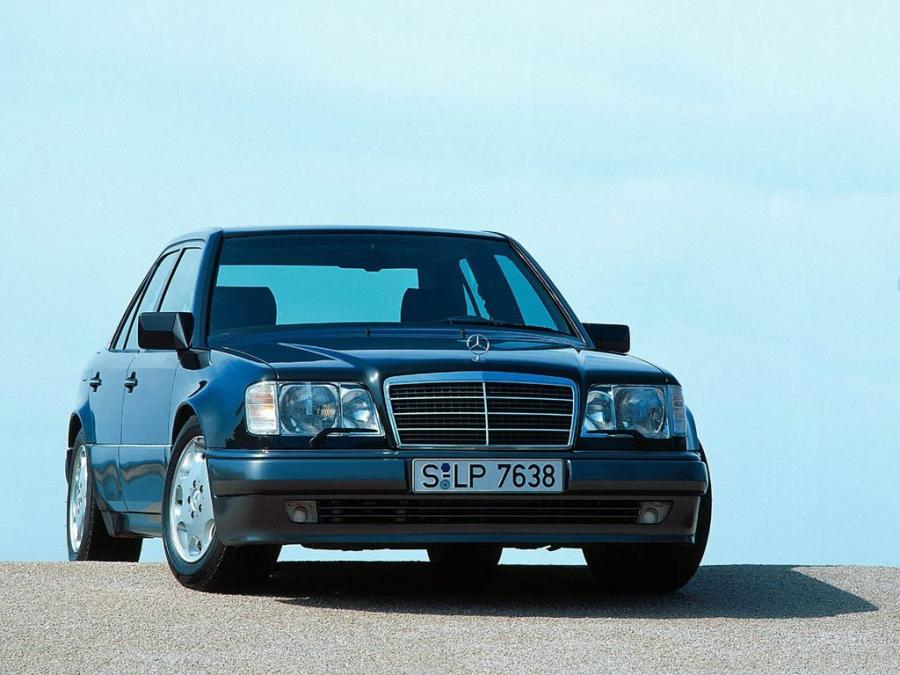  Mercedes-Benz E500 1993 года  (фото 6 из 7)